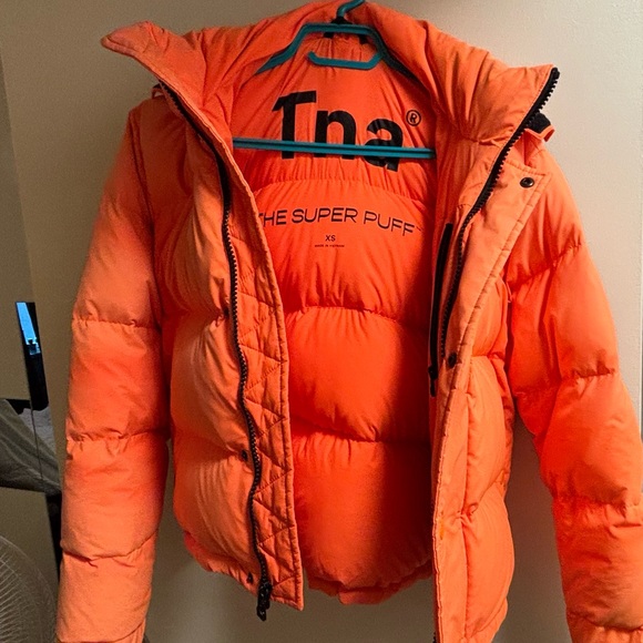 TNA Super Puff Matte Neon Jacket Shorty - Picture 4 of 4